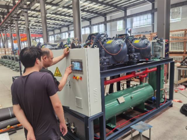 Últimos blogs de la empresa sobre Refrigeration Compressor Installation Specifications: Practical Points for Pipeline Connection and Vibration Damping Tre