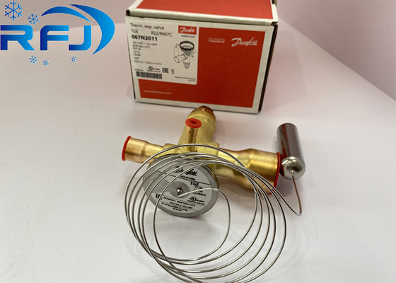 La valva de expansión termostática de Danfoss TGE 067N2011 R22/R407C