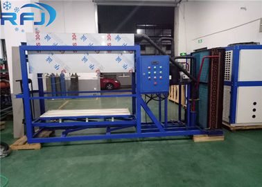 Máquina de hielo grande de la escama de la refrigeración por agua 10 toneladas de vida útil larga refrigerante para los mariscos